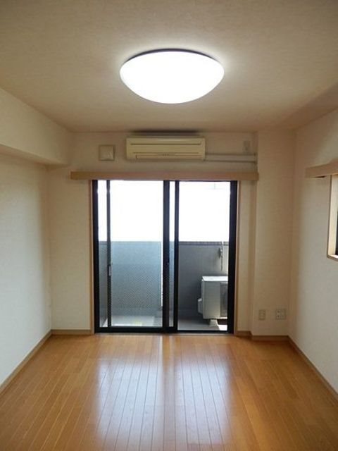 ルーブル新宿西落合参番館 リビング